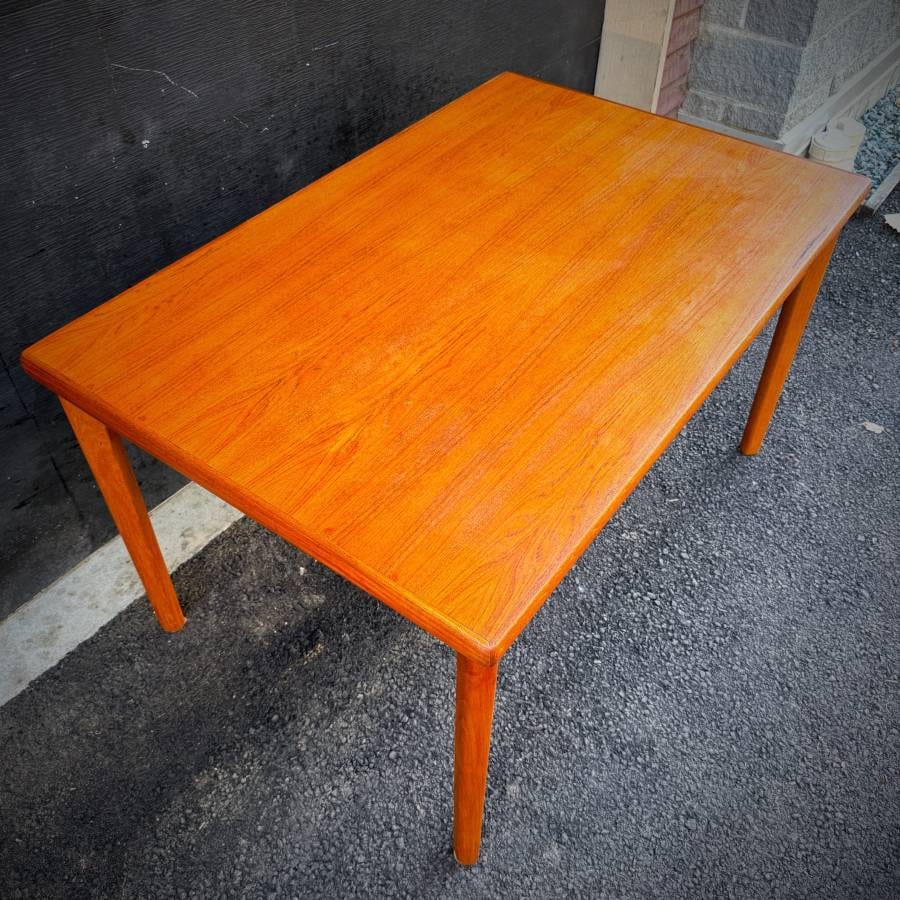 Danish modern vintage mcm teak dining table — photograph 4 of 8