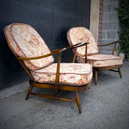 Pair of mid century modern lounge chairs and ottoman by Ercol — photograph 4 of 8