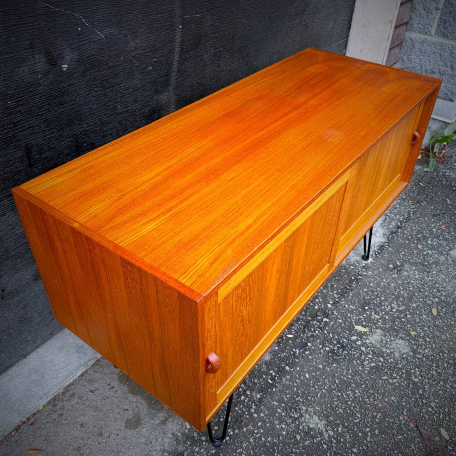 Mid century modern atomic teak credenza — photograph 7 of 7