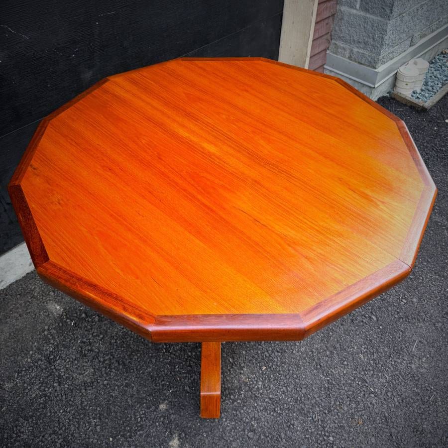 Mid century modern teak pedestal table — photograph 4 of 9