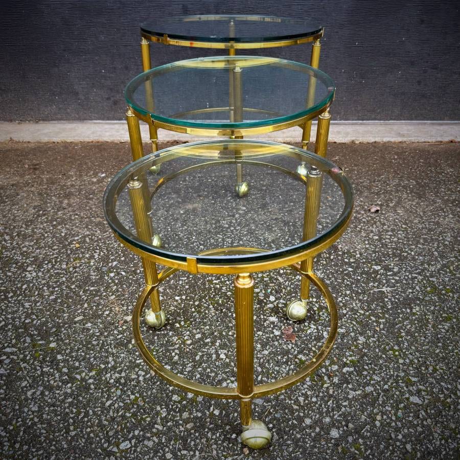 Set of 3 hollywood regency mcm brass and glass nesting tables — photograph 3 of 8