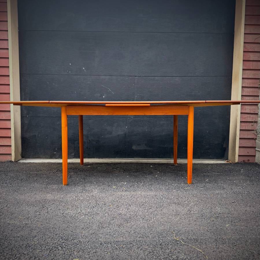 Mid century modern teak dining table with extensions — photograph 7 of 7