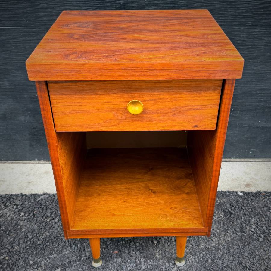 Compact mid century walnut bedside table — photograph 4 of 5