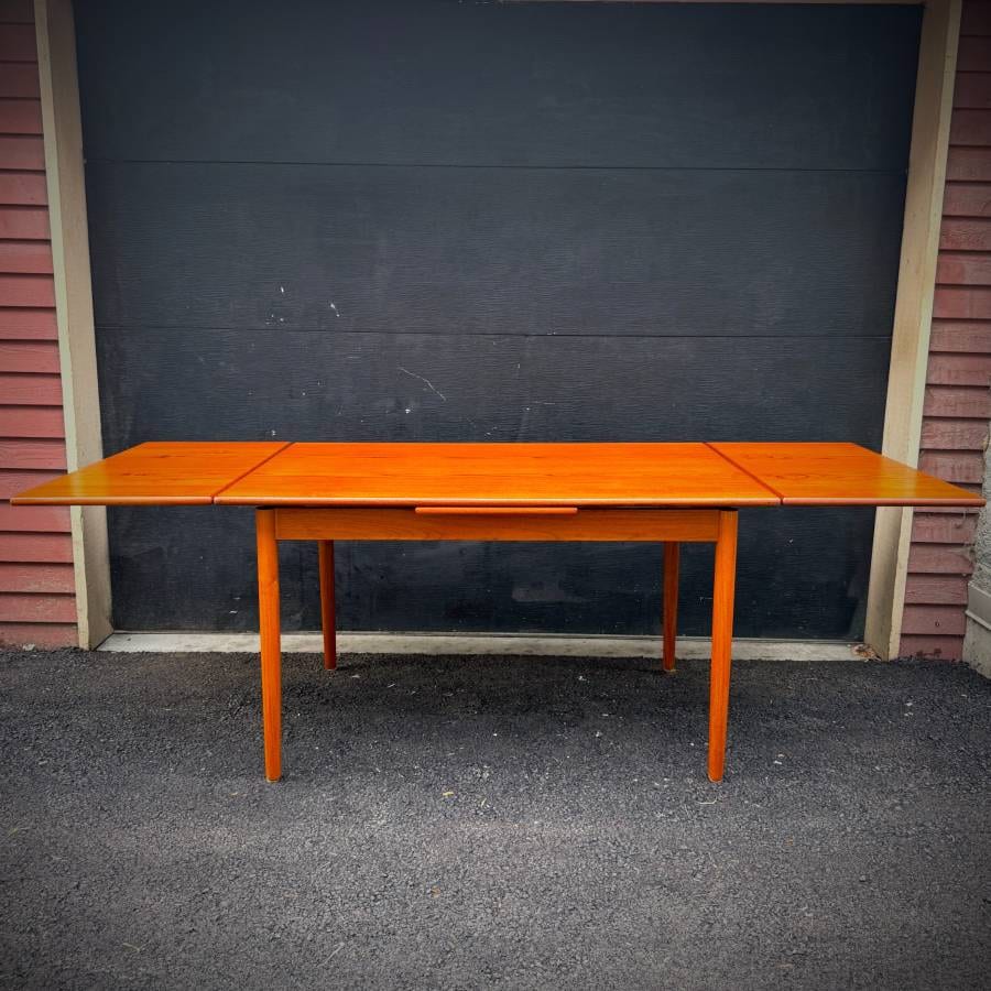 Mid century modern teak dining table with extensions — photograph 6 of 7