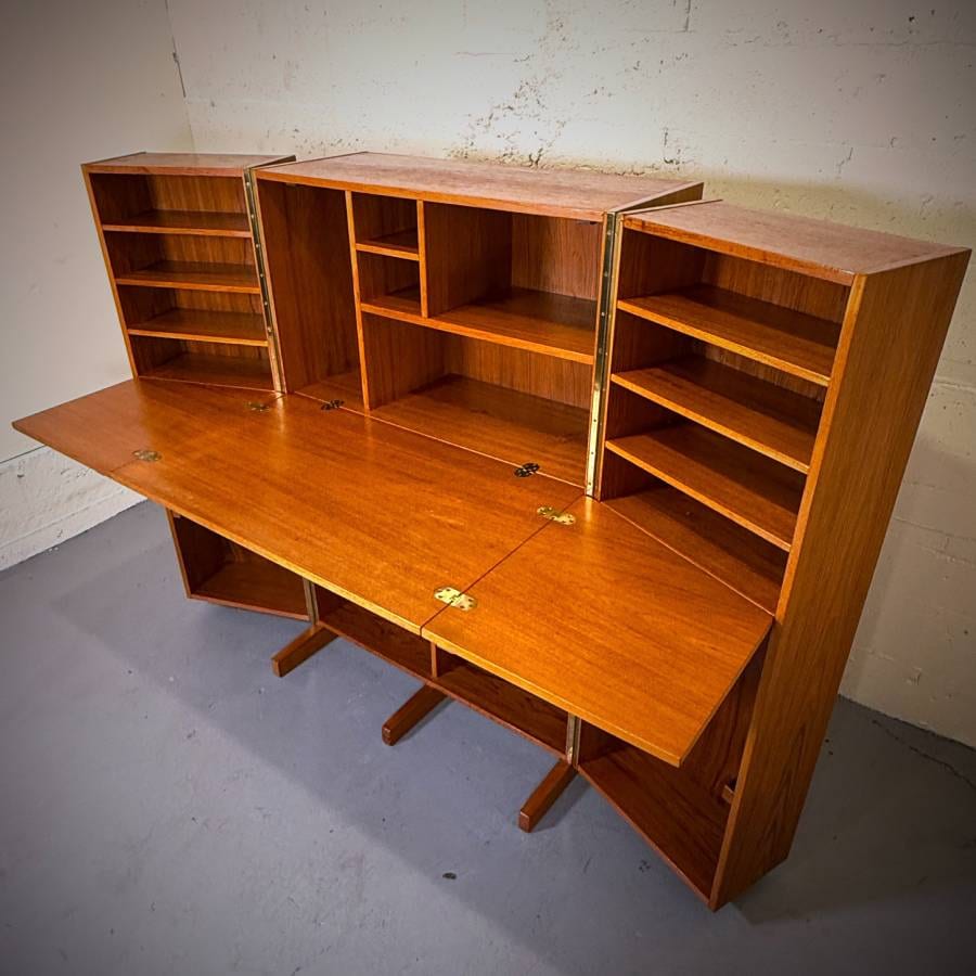 Rare 'Magic Box' fold out danish teak desk by Nils Erik Glasdam — photograph 4 of 13