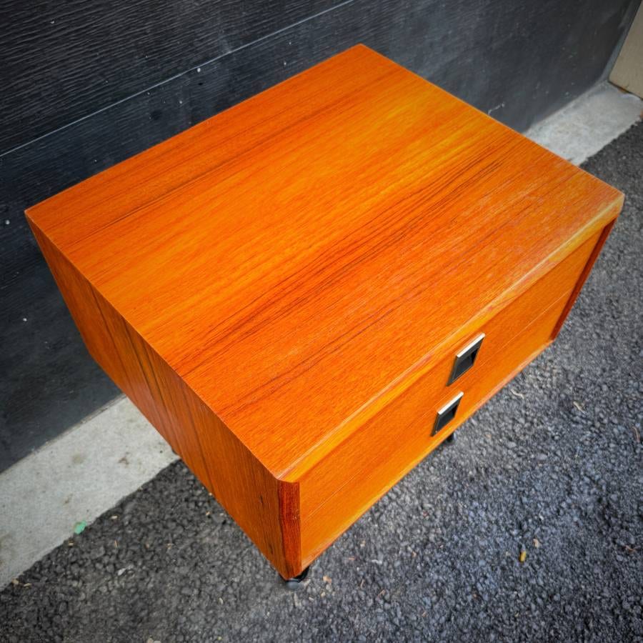 Mid century modern teak atomic two drawer nightstand — photograph 6 of 6