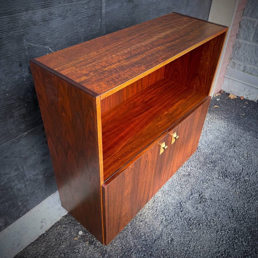 Danish mid century modern rosewood shelving unit — photograph 5 of 6