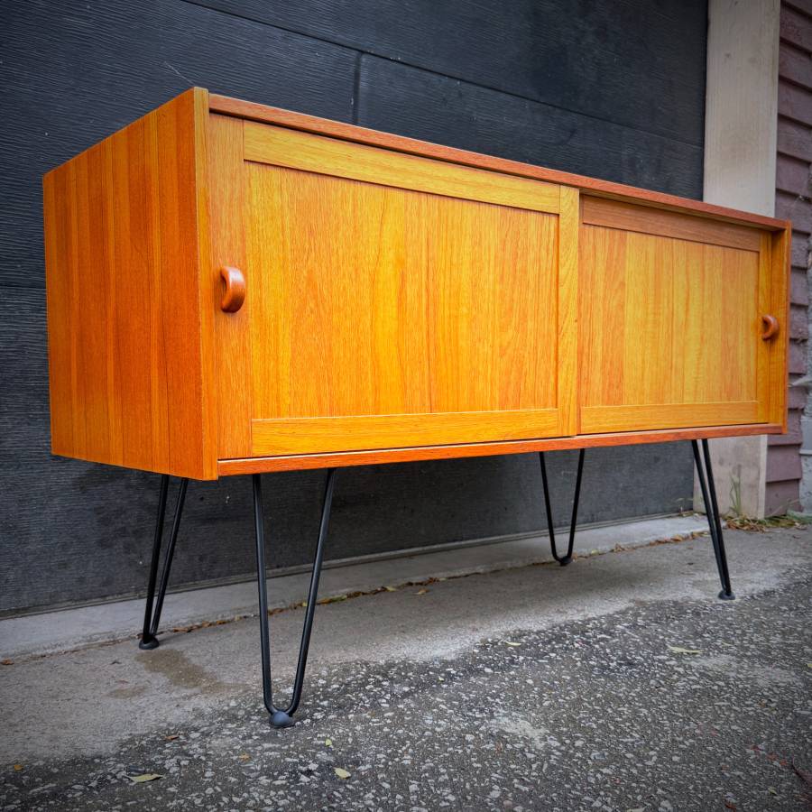 Mid century modern atomic teak credenza — photograph 3 of 7