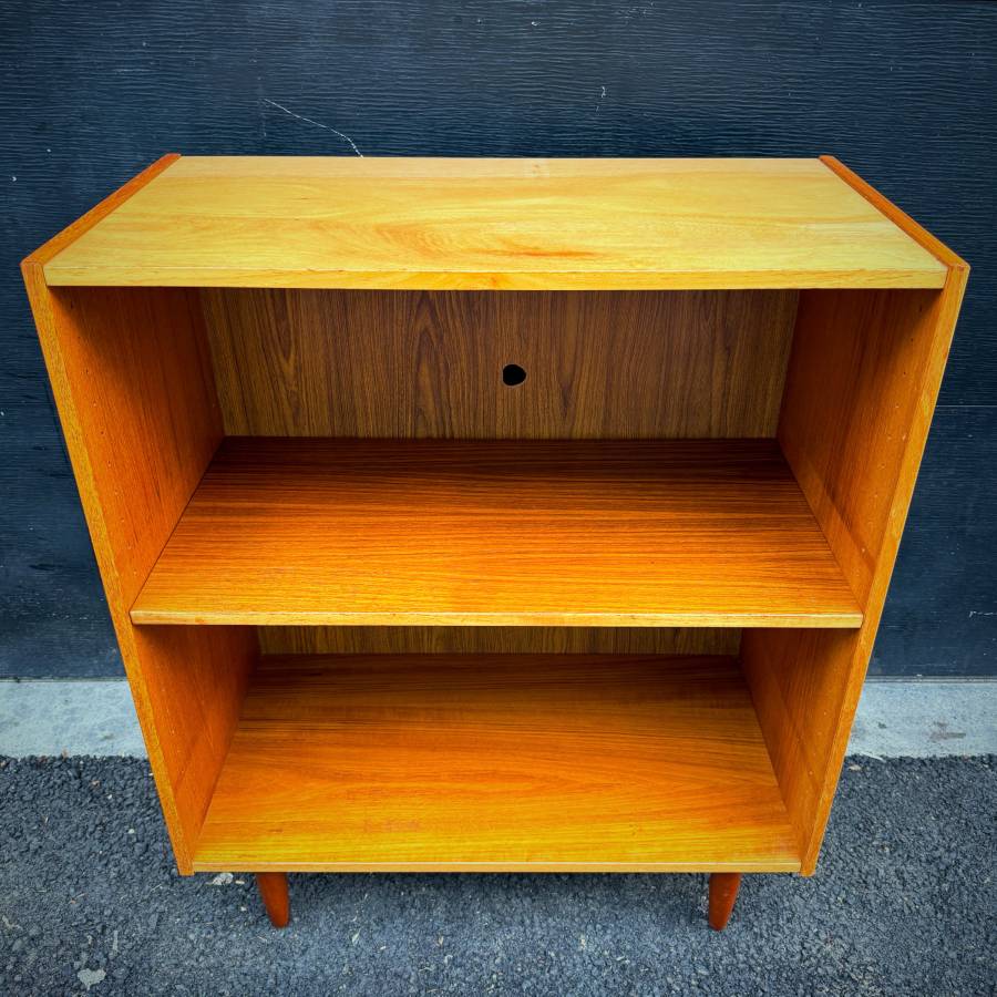 Mid century modern LP shelf — photograph 4 of 5