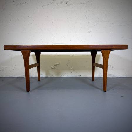 Beautiful danish modern teak coffee table
