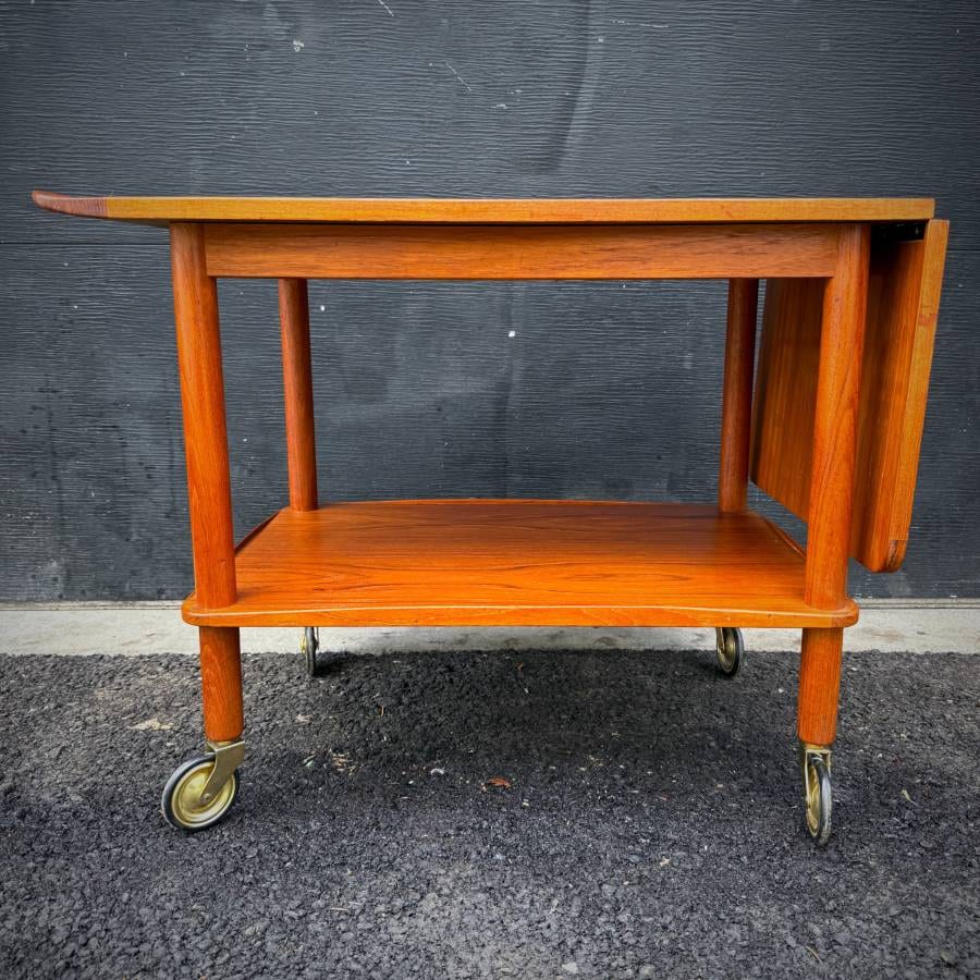 Danish modern teak expandable bar cart — photograph 2 of 7