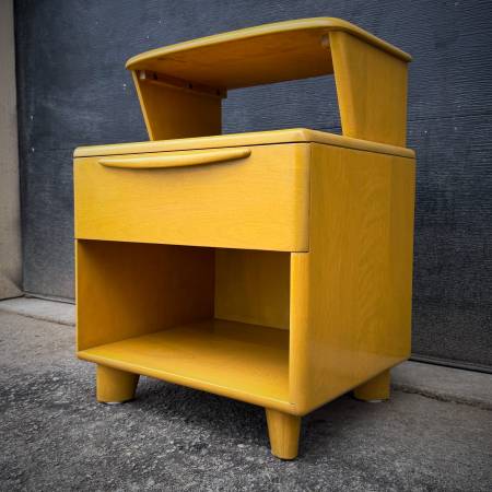 Heywood Wakefield Mid century modern Encore Nightstand