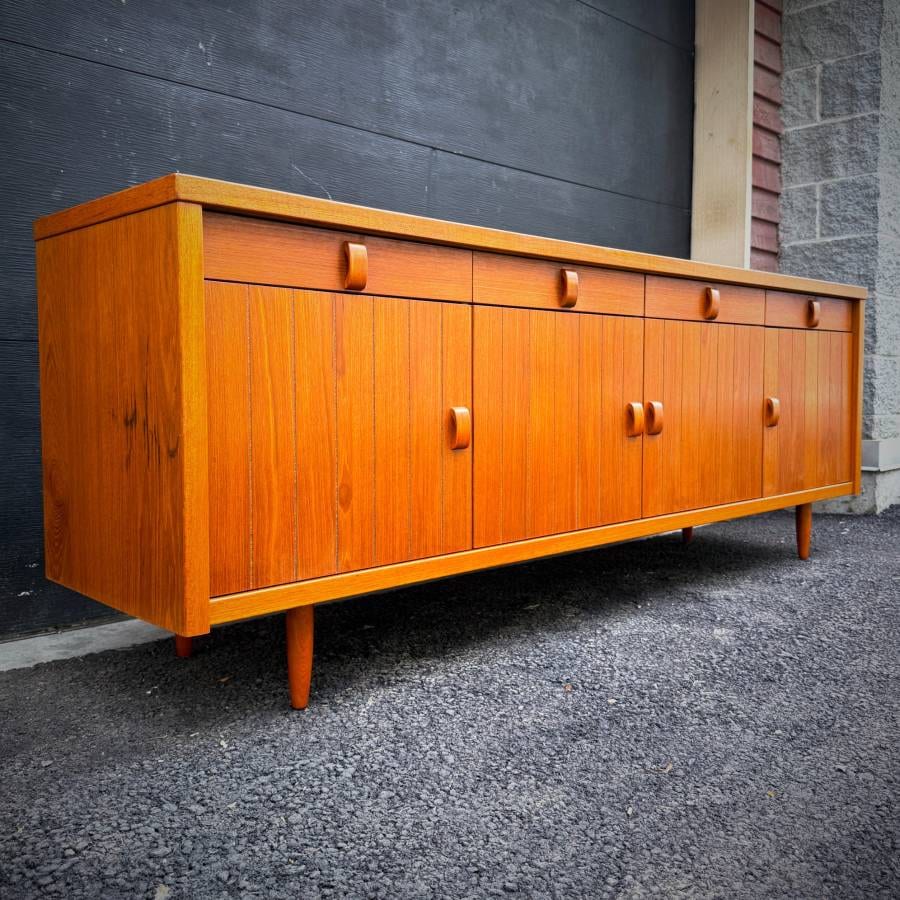 Extra long mid century modern teak credenza — photograph 3 of 7