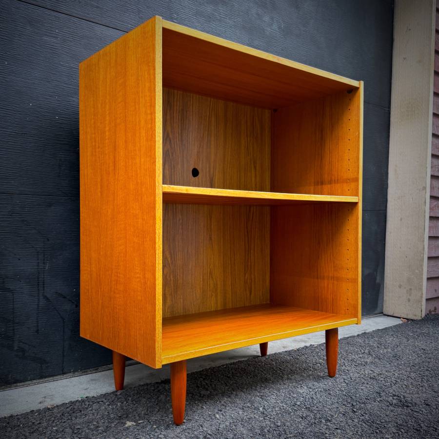 Mid century modern LP shelf — photograph 3 of 5