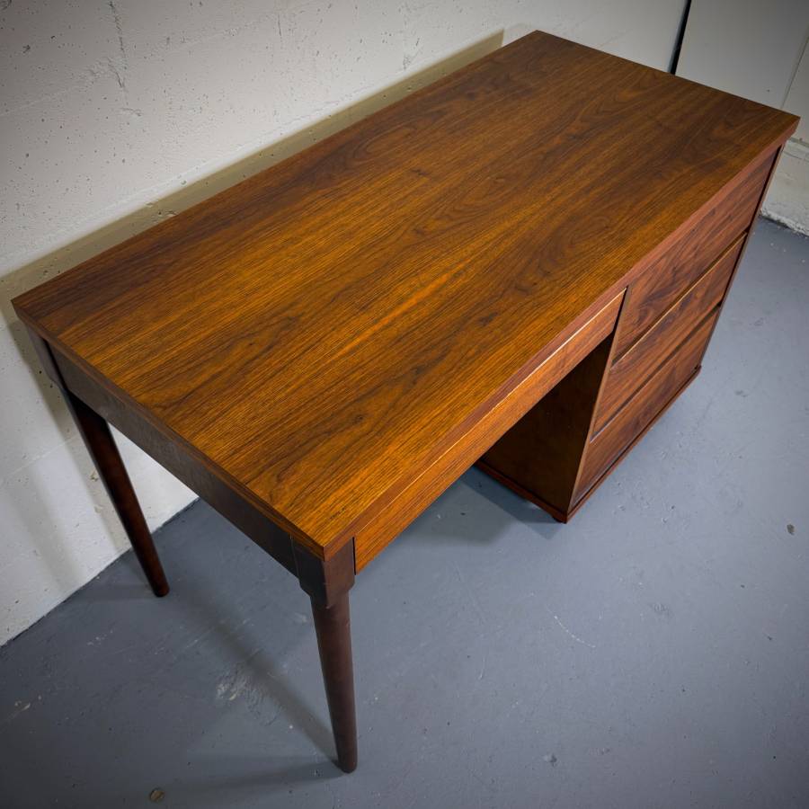 Mid century modern compact walnut desk — photograph 6 of 6