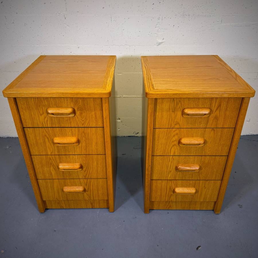 Pair of vintage mcm oak compact dressers bedside tables — photograph 4 of 7
