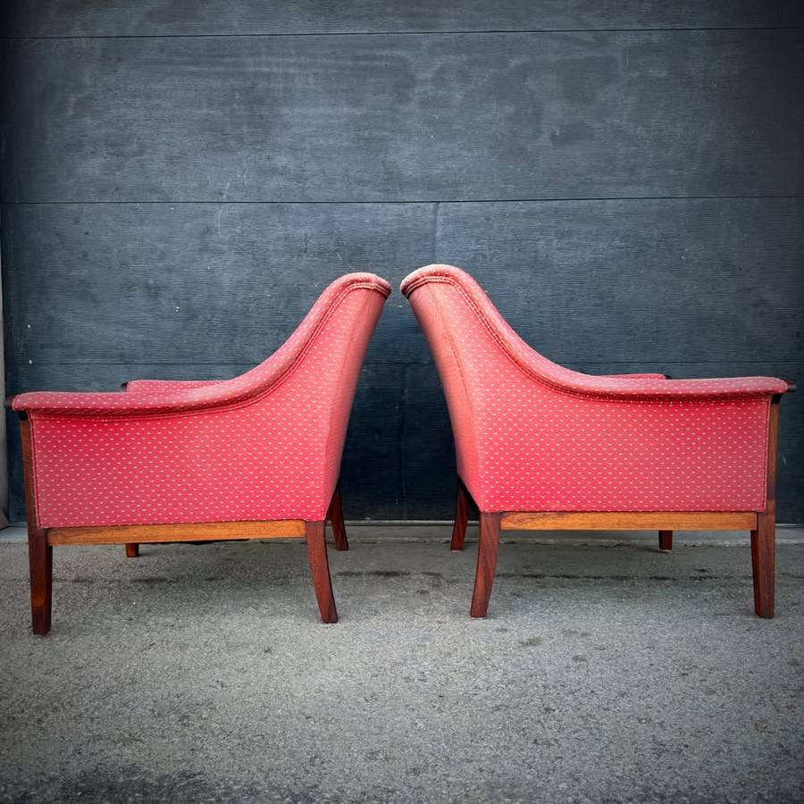 Pair of Scandinavian teak lounge chairs — photograph 7 of 9