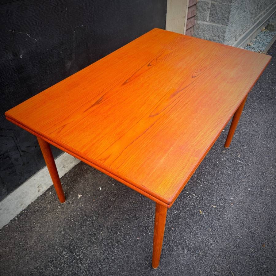 Mid century modern teak dining table with extensions — photograph 4 of 7