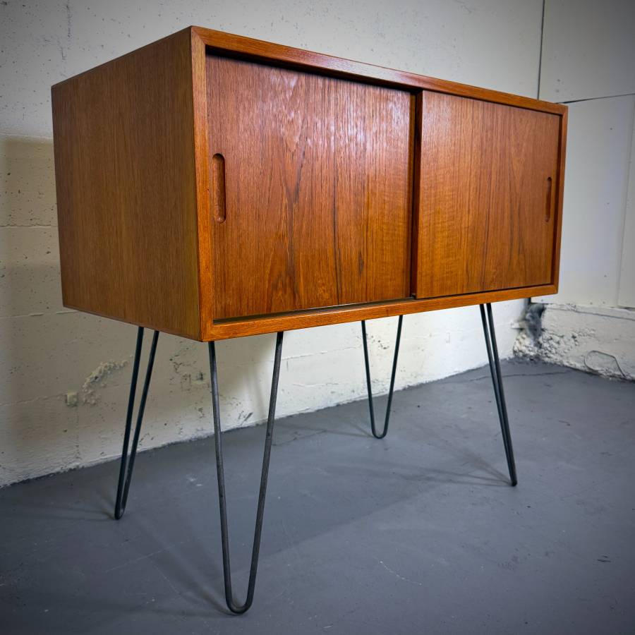 Beautiful mid century modern teak atomic credenza — photograph 2 of 6