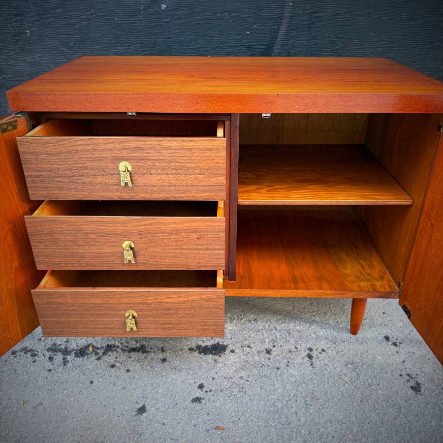 Mid century modern compact teak credenza — photograph 6 of 7