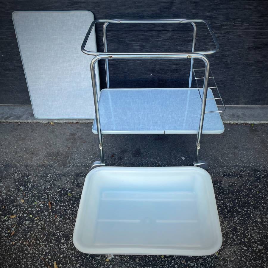 Unique vintage mcm atomic bar cart with sunken ice tray — photograph 7 of 7
