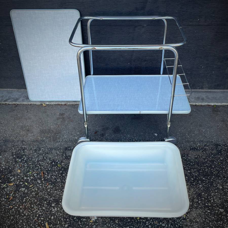 Unique vintage mcm atomic bar cart with sunken ice tray — photograph 7 of 7