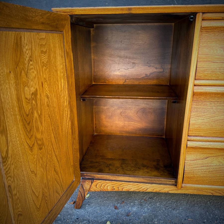 Mid century modern solid pecan credenza — photograph 7 of 8