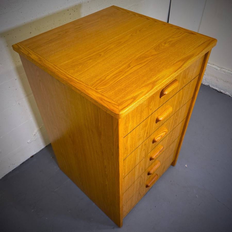 Extra deep vintage mcm oak 6 drawer dresser — photograph 6 of 6