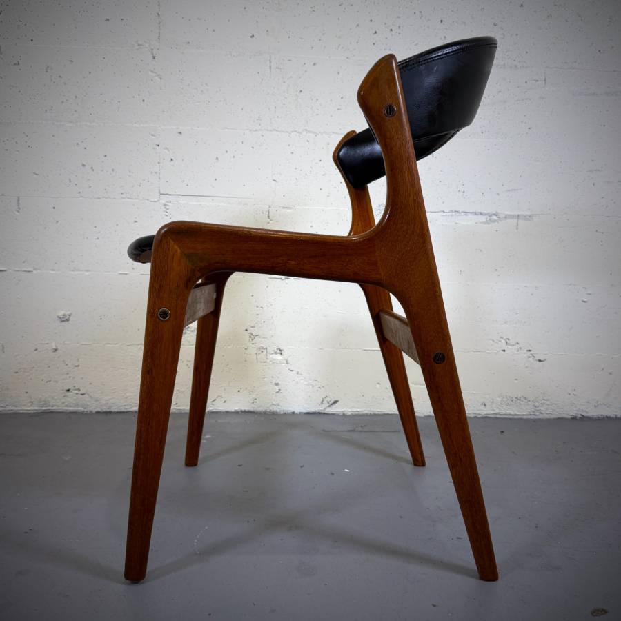 Beautiful danish modern vintage chair — photograph 2 of 5