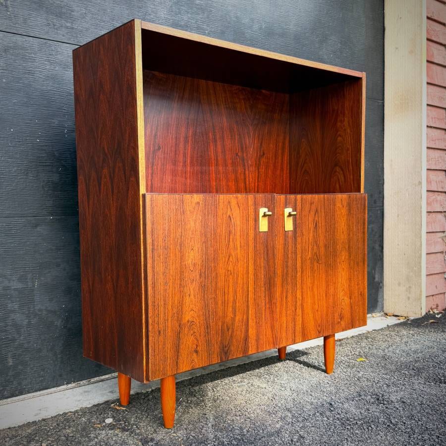 Danish mid century modern rosewood shelving unit — photograph 3 of 6
