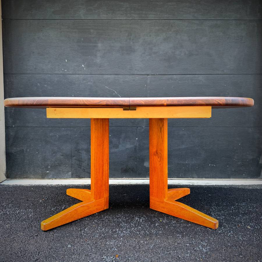Stunning and rare extra large solid teak dining table made in Montreal — photograph 3 of 10