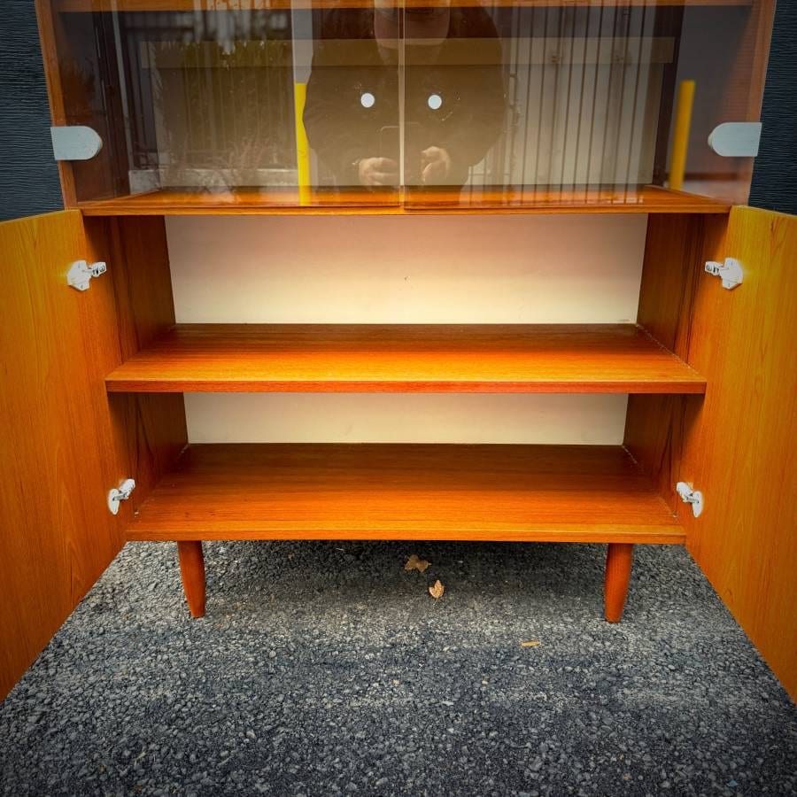 Mid century modern teak and glass cabinet — photograph 7 of 7