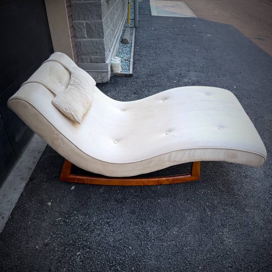 Adrian Pearsall wave chaise on rocking base — photograph 8 of 8