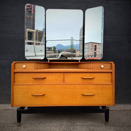 Super rare oak mid century modern vanity dresser by G Plan