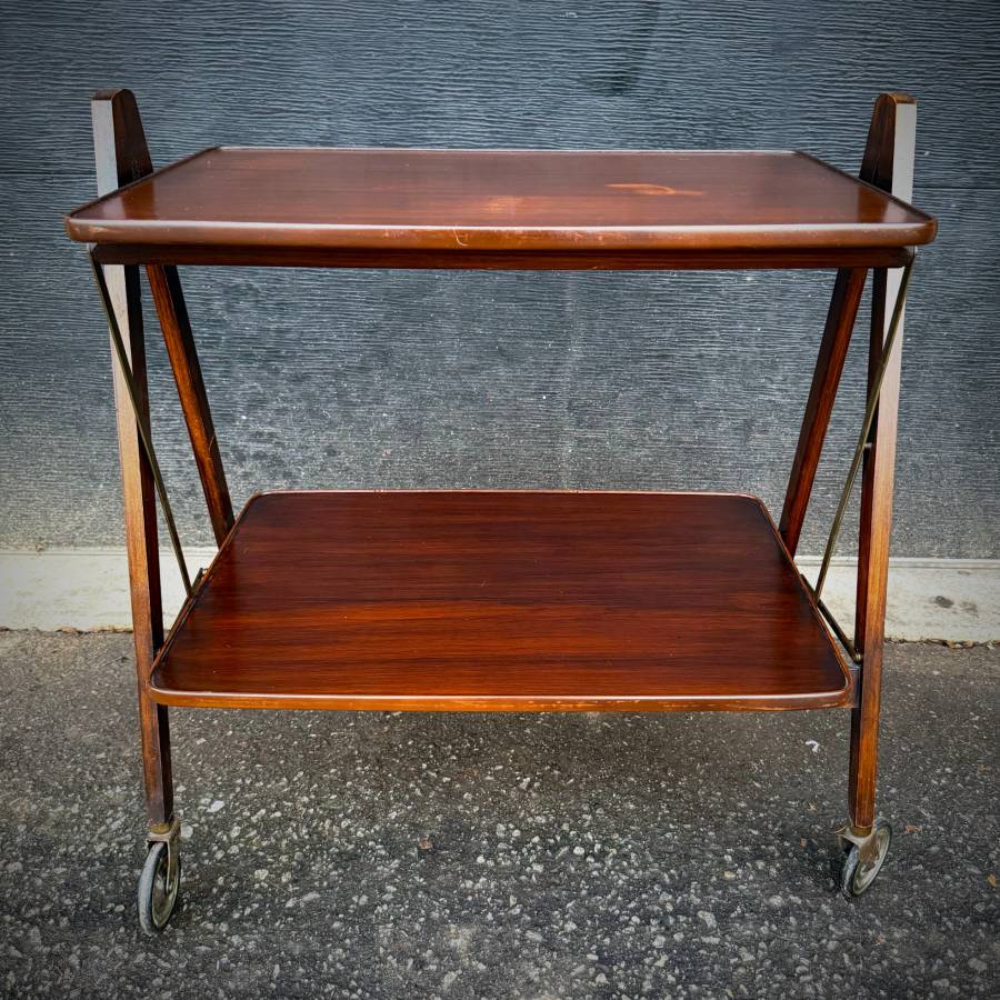 Mid century modern Scandinavian bar cart — photograph 3 of 6