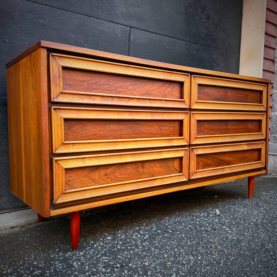 Mid century modern walnut 6 drawer dresser — photograph 3 of 6
