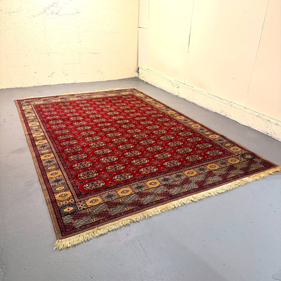 Vintage Turkish high quality wool rug made in Poland — photograph 4 of 6