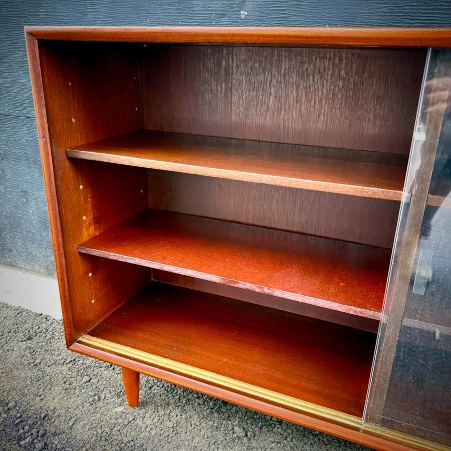 Mid century modern teak and glass cabinet — photograph 6 of 7