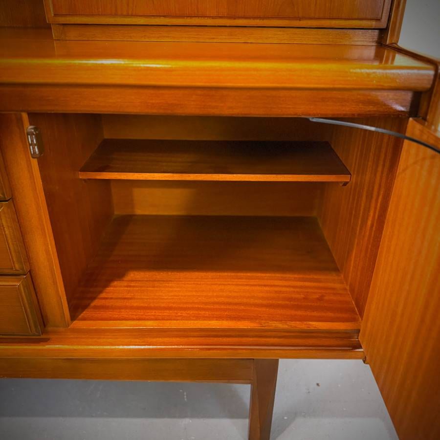 Beautiful mid century modern two piece teak credenza hutch from UK — photograph 10 of 10