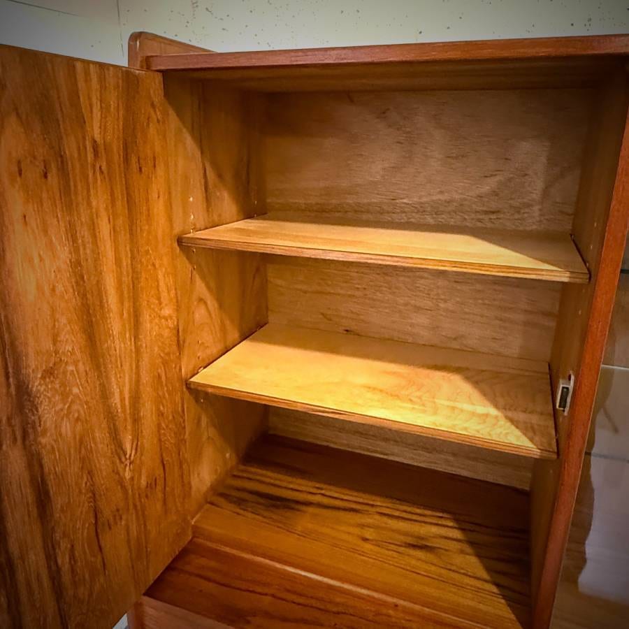 Stunning mid century modern teak hutch credenza — photograph 6 of 10