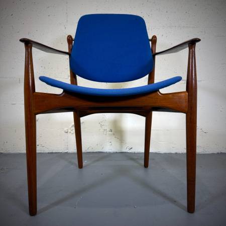 Gorgeous Arne Vodder mcm teak armchair model FD184/L made in Denmark