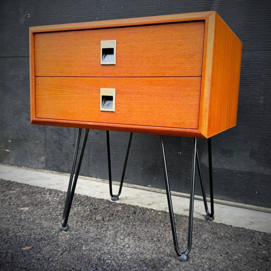 Mid century modern teak atomic two drawer nightstand — photograph 3 of 6