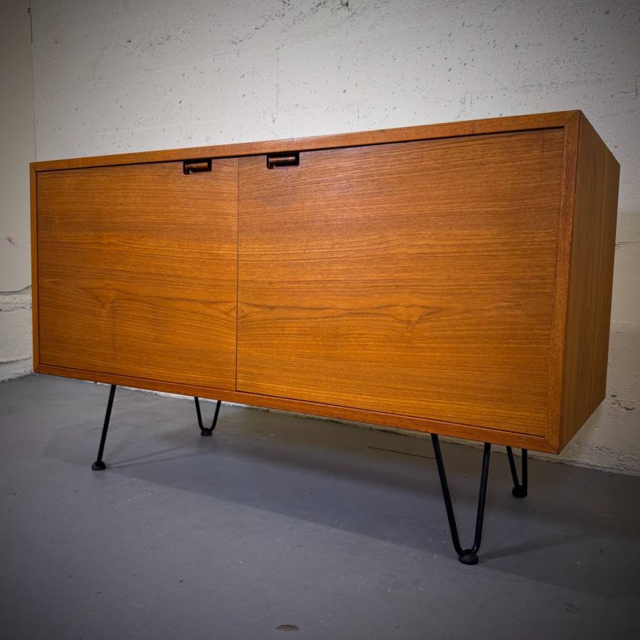 Mid century modern danish bookmatched teak credenza — photograph 5 of 6