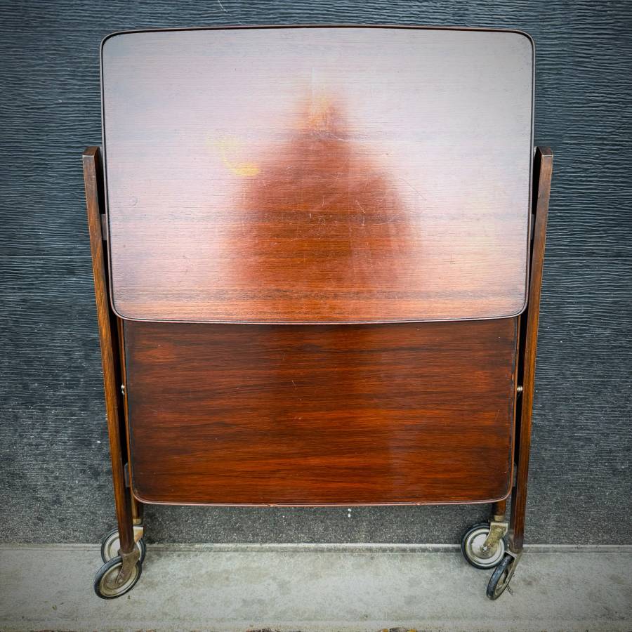 Mid century modern Scandinavian bar cart — photograph 6 of 6