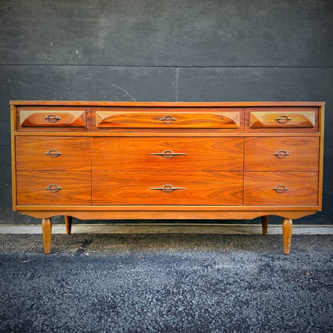 Stunning refinished mid century modern walnut 9 drawer dresser