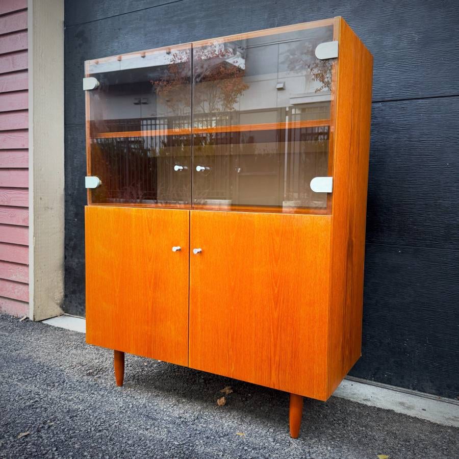 Mid century modern teak and glass cabinet — photograph 3 of 7