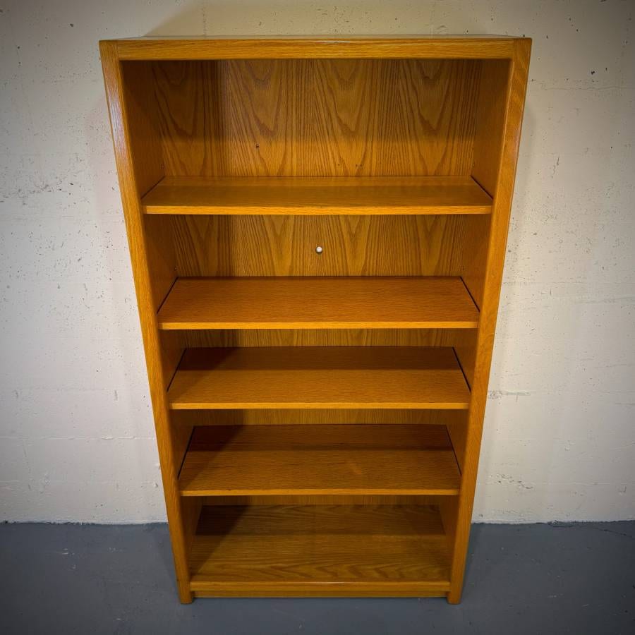 Vintage mcm oak shelving unit — photograph 3 of 5