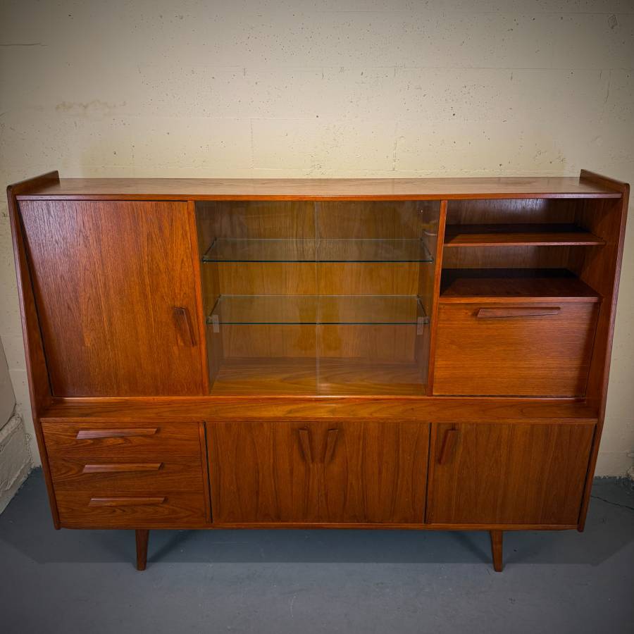 Stunning mid century modern teak hutch credenza — photograph 4 of 10