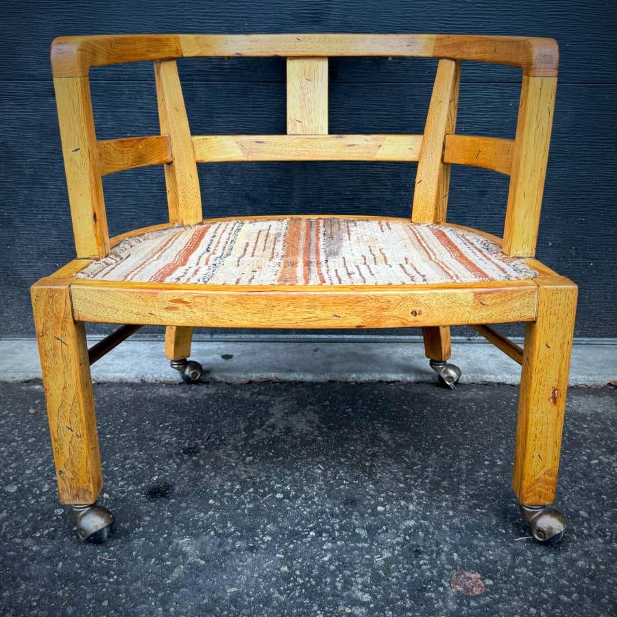 Cool mid century solid oak occasional chair — photograph 2 of 7