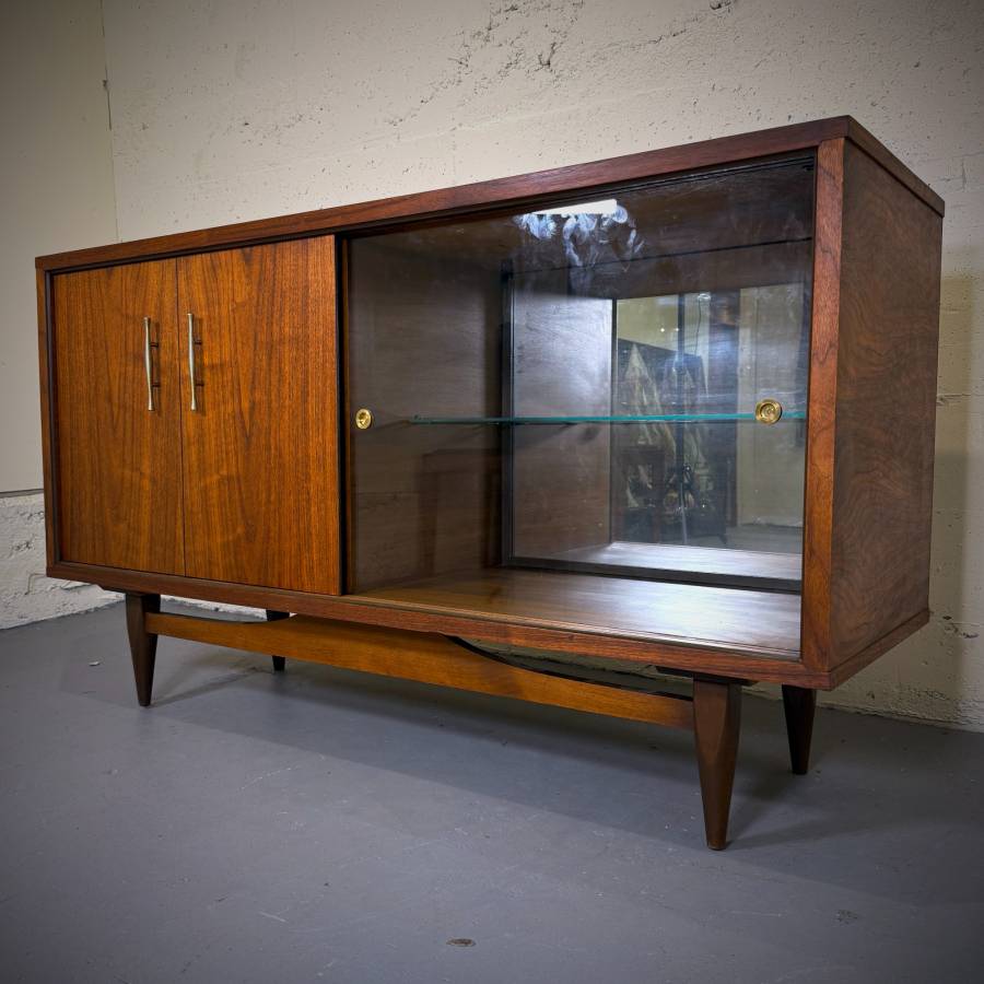 Beautiful mid century modern walnut and glass credenza — photograph 2 of 7